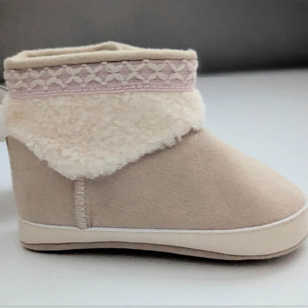 NWT Baby (Size 4) Booties/Boots/Slippers/Moccasins w/Velcro For Easy On/Off
